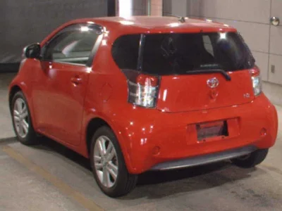 Toyota iQ