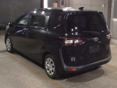 Toyota Sienta