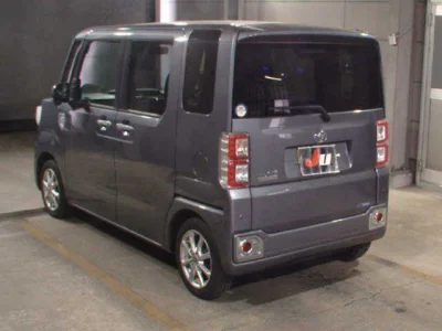 Toyota Pixis Mega