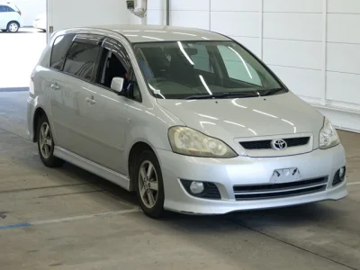 Toyota Ipsum
