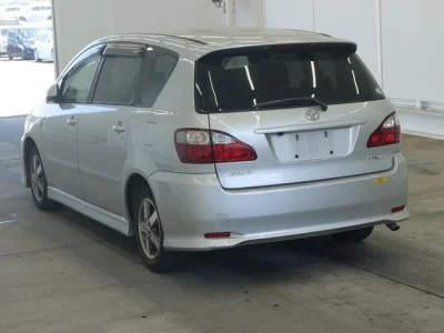 Toyota Ipsum