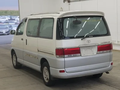 Toyota Hiace Regius