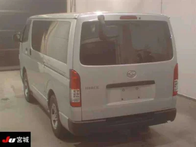 Toyota HiAce Van