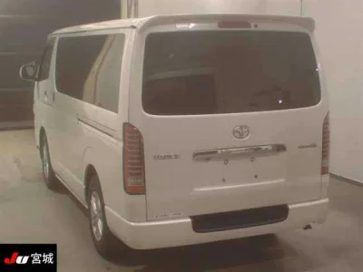 Toyota HiAce Van