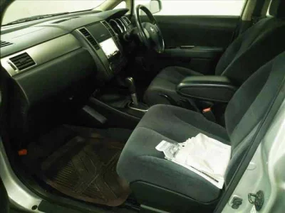 Nissan TIIDA LATIO
