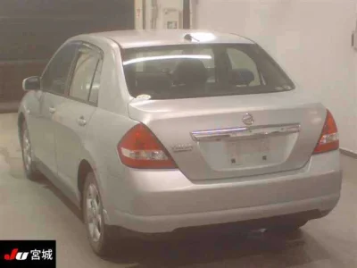 Nissan TIIDA LATIO