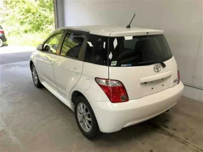 Toyota Ist