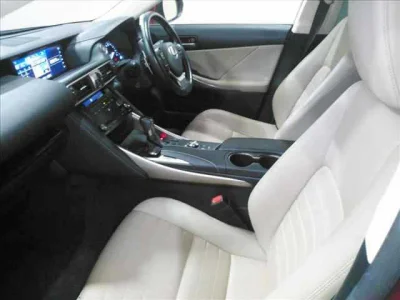 Lexus IS300