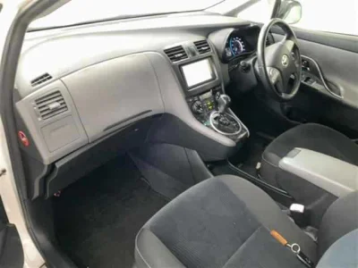Toyota Mark X Zio