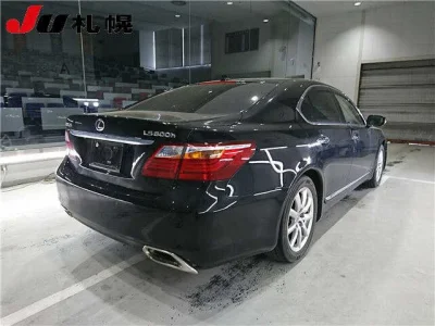 Lexus LS600h