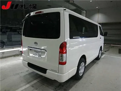 Toyota HiAce Van