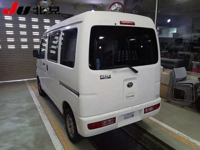 Toyota Pixis Van
