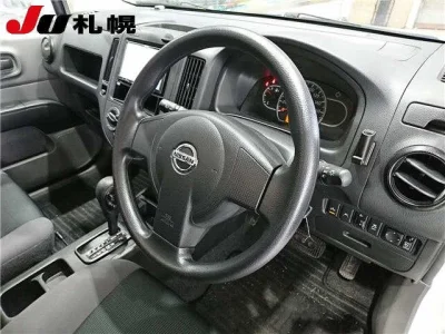 Nissan AD