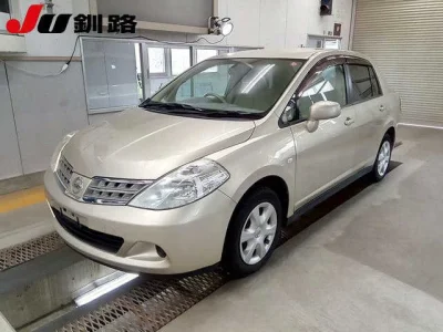 Nissan TIIDA LATIO