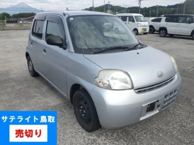 Daihatsu Esse