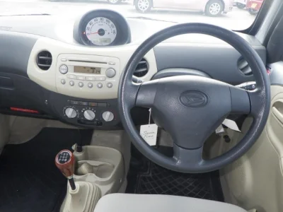 Daihatsu Esse