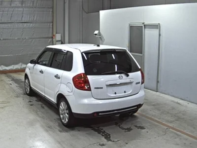 Mazda VERISA