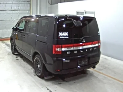 Mitsubishi DELICA D5