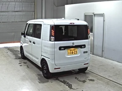 Suzuki SPACIA BASE