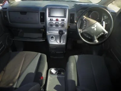 Mitsubishi DELICA D5