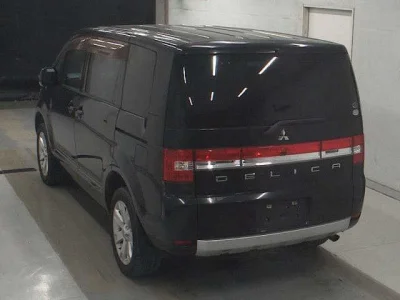 Mitsubishi DELICA D5