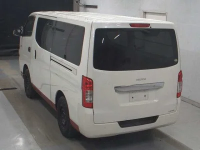 Isuzu Como