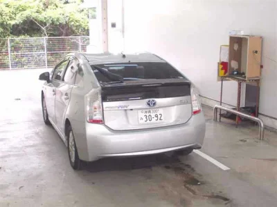 Toyota Prius PHV