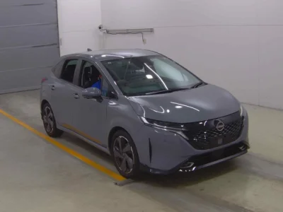 Nissan AURA