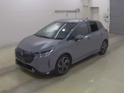 Nissan AURA