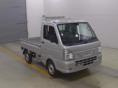 Nissan NT100 Clipper