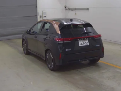 Nissan AURA