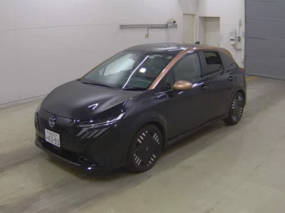 Nissan AURA