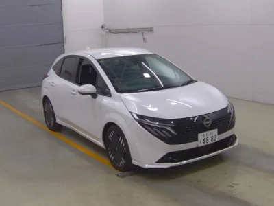 Nissan AURA