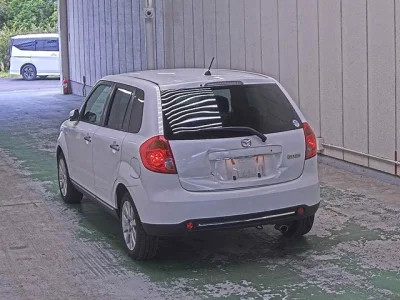 Mazda VERISA