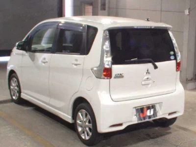 Mitsubishi EK CUSTOM