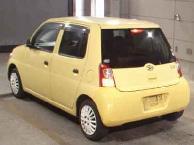 Daihatsu Esse