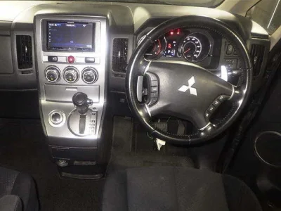 Mitsubishi DELICA D5