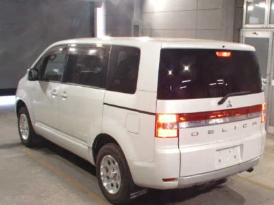 Mitsubishi DELICA D5