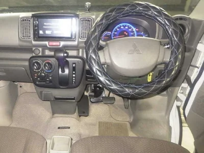 Mitsubishi MINICAB VAN