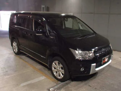 Mitsubishi DELICA D5