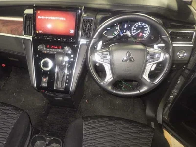 Mitsubishi DELICA D5