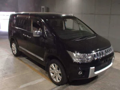 Mitsubishi DELICA D5