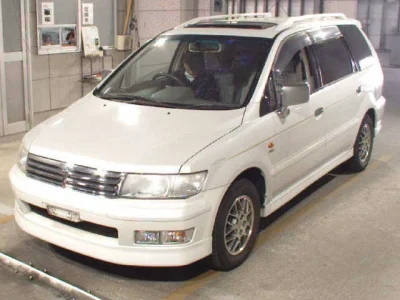 Mitsubishi Chariot Grandis