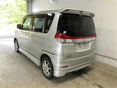 Mitsubishi Delica D:2