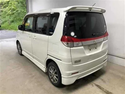 Mitsubishi Delica D:2