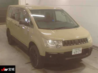 Mitsubishi DELICA D5