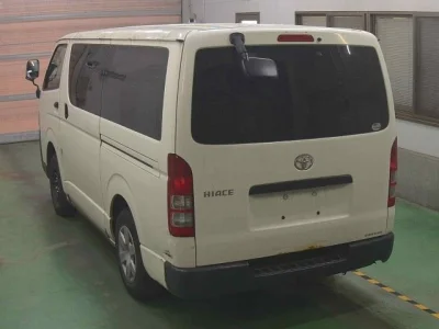 Toyota HiAce Van