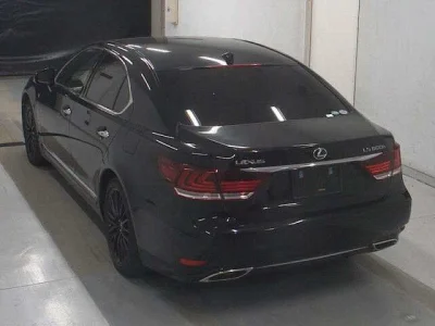 Lexus LS600h