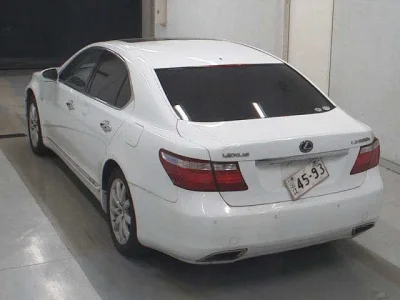 Lexus LS600h