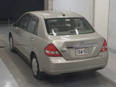 Nissan TIIDA LATIO